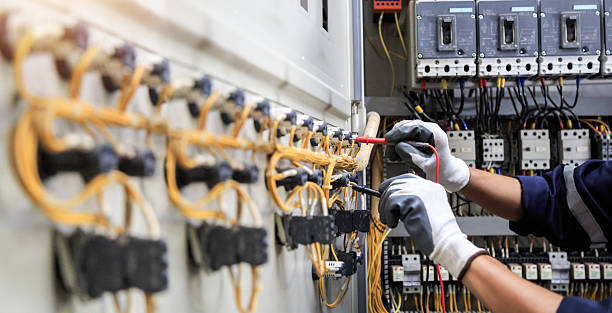Professional Electrician technician working in Hale Center, TX
